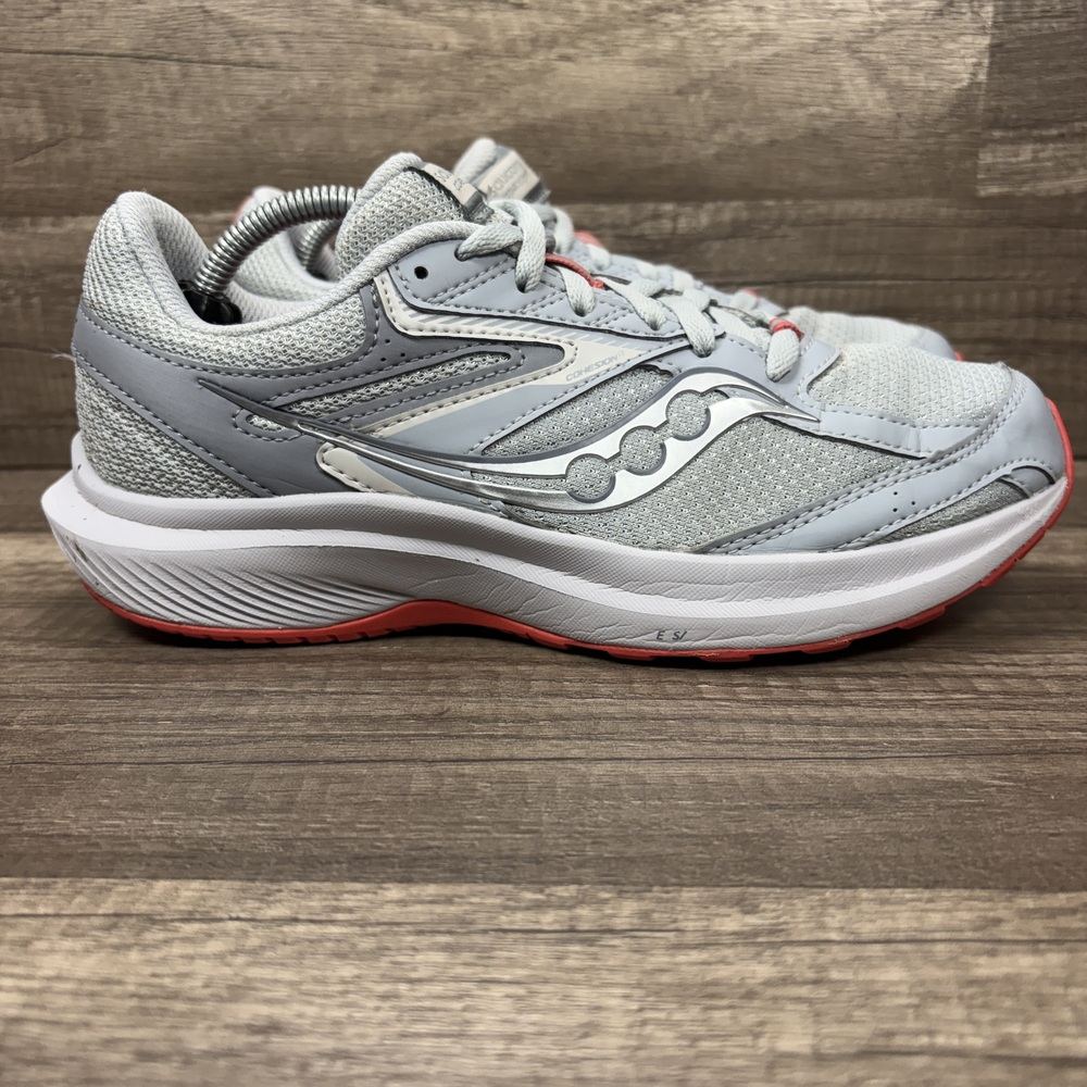 Saucony Cohesion 17 Gray Womens US Size 8 EUR 39 S10943-210 Running Shoes